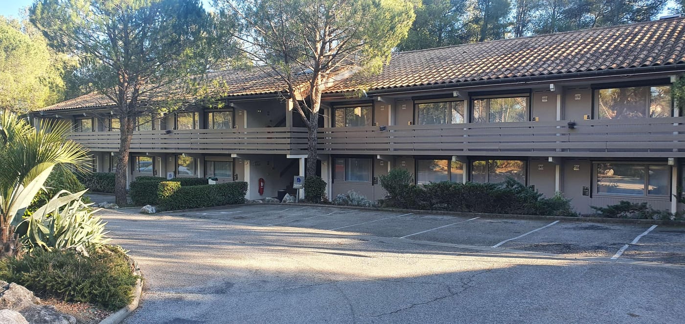 Kyriad Montpellier Nord Parc Euromedecine - France - ST-CLEMENT DE RIVIERE - General view - 9