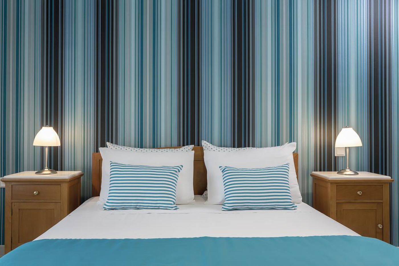 Santellini-Hotel-Room-14