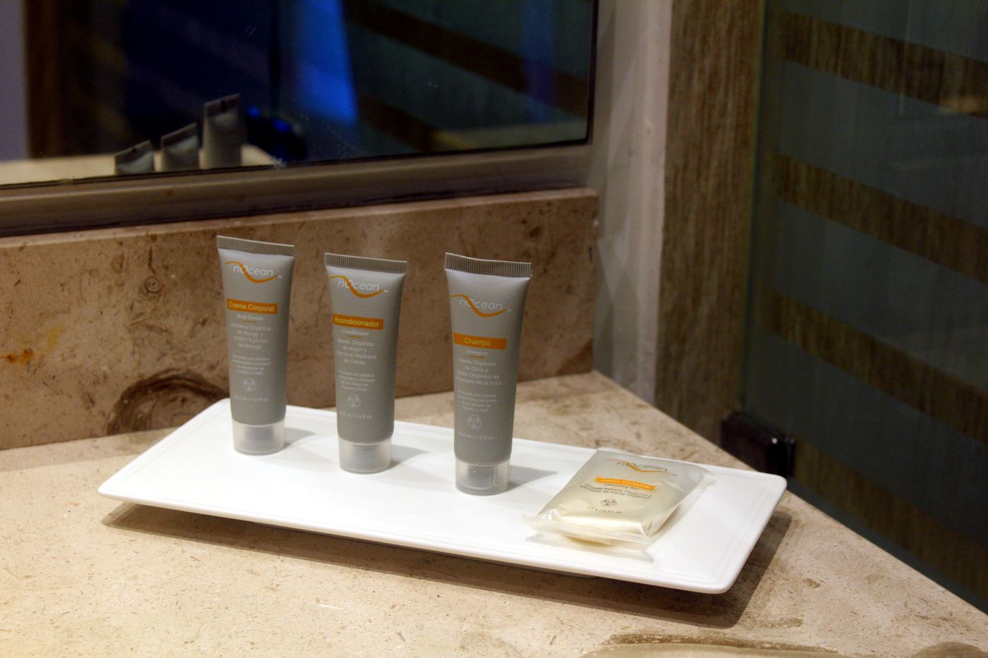 Real-Inn-Cancun-Room-49