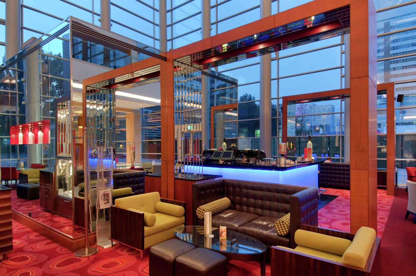 Hilton-Warsaw-City-Bar-12