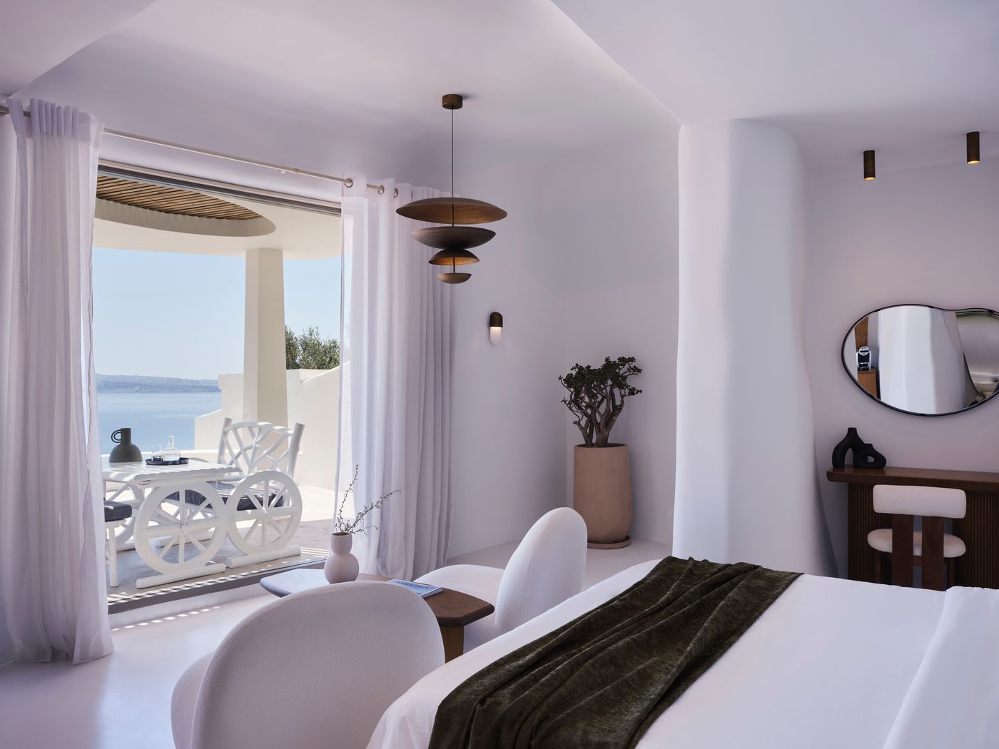 Andronis-Luxury-Suites-Room-10