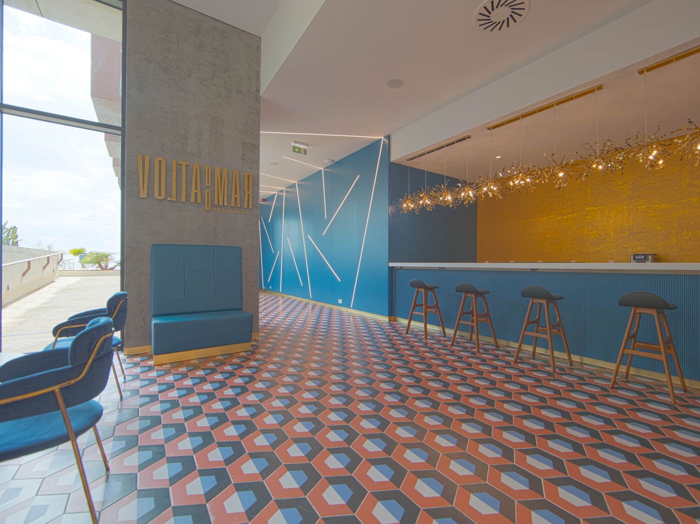 Sines-Sea-View-Business-and-Leisure-Hotel-Bar-17