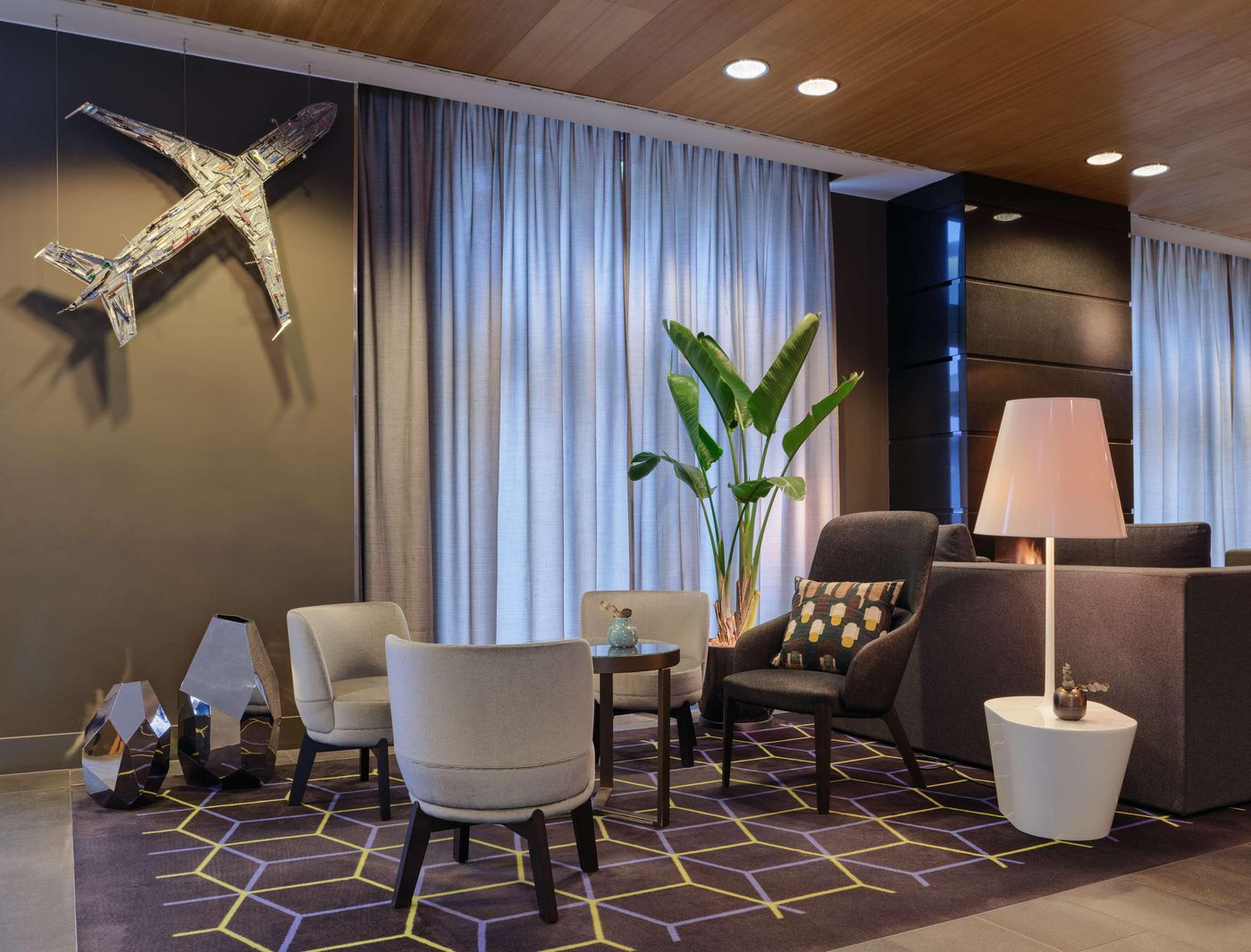 Adina-Apartment-Hackescher-Markt-Lobby-1