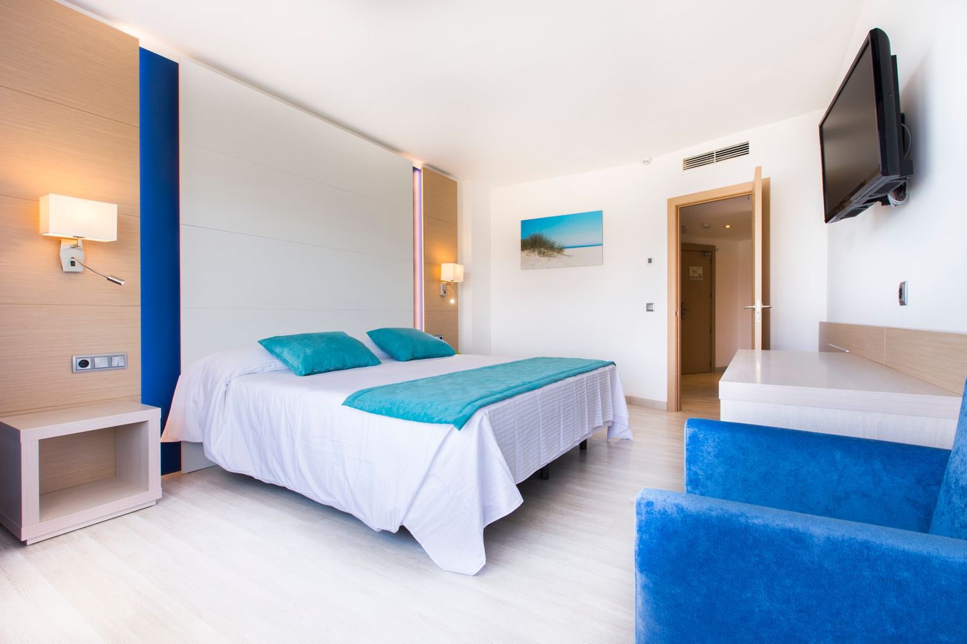 Aguabeach - Adults Only