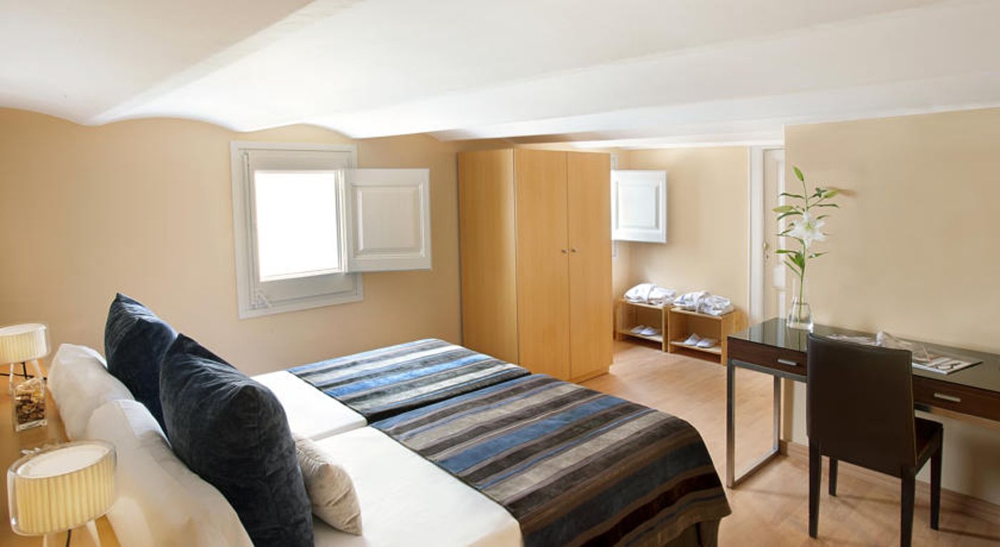 H10 Catalunya Plaza Hotel