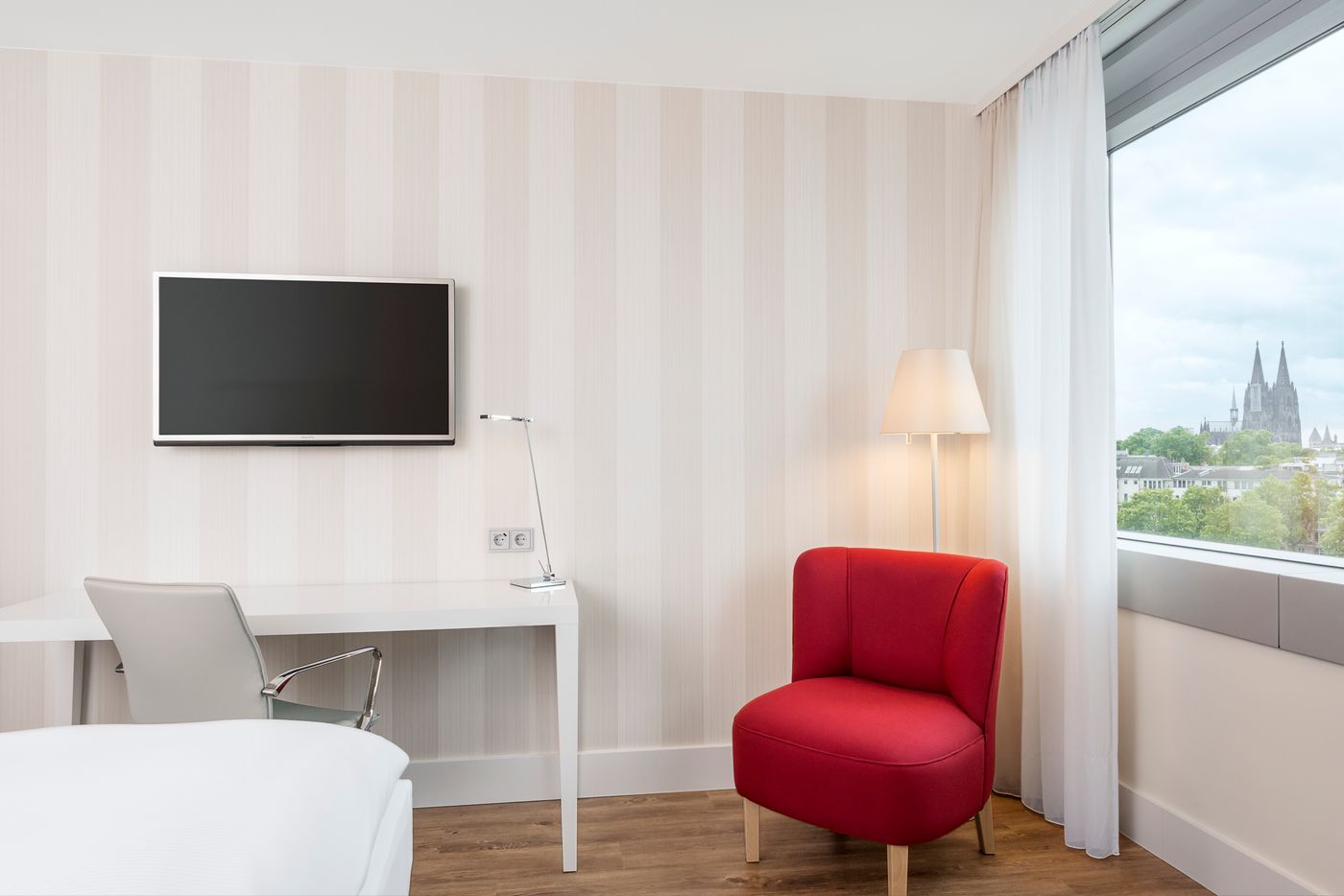 NH-Collection-Koln-Mediapark-Room-10