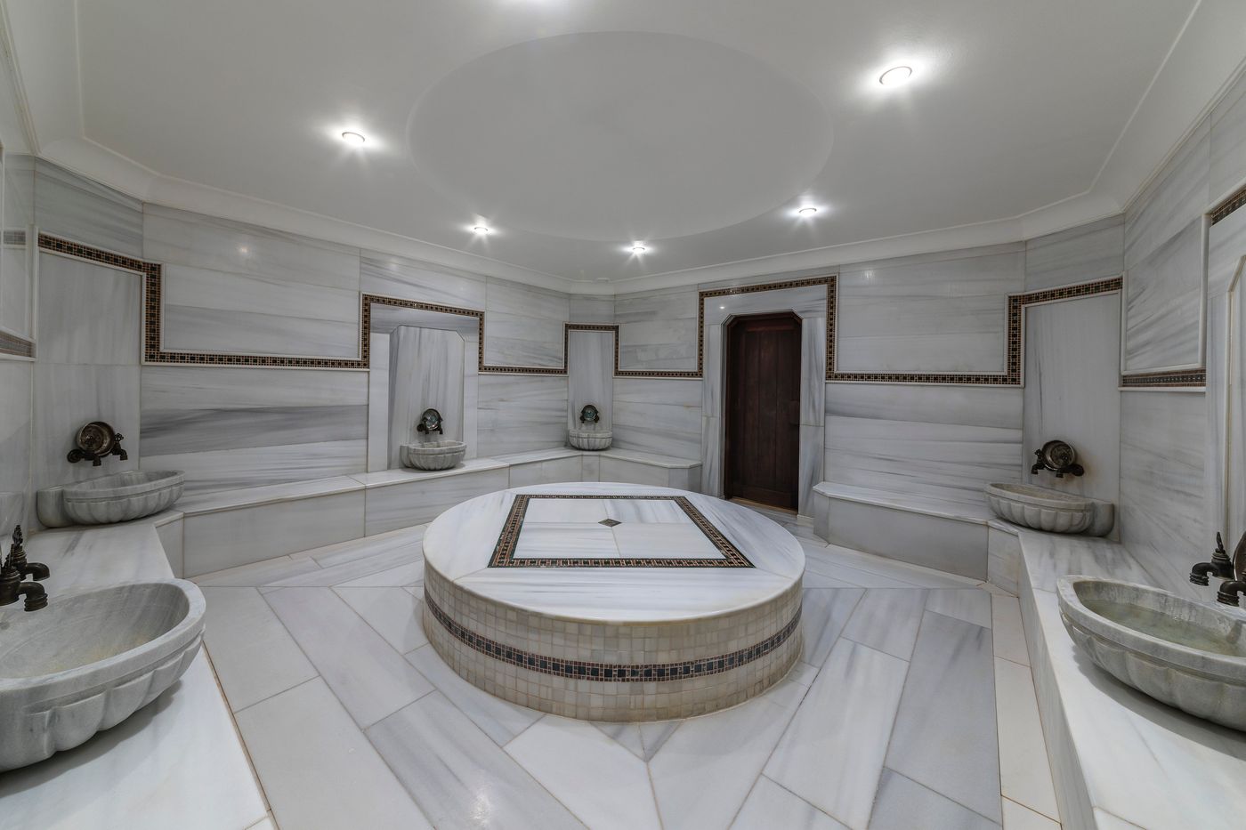 Grand-Yavuz-Istanbul-Sports-and-Entertainment-25