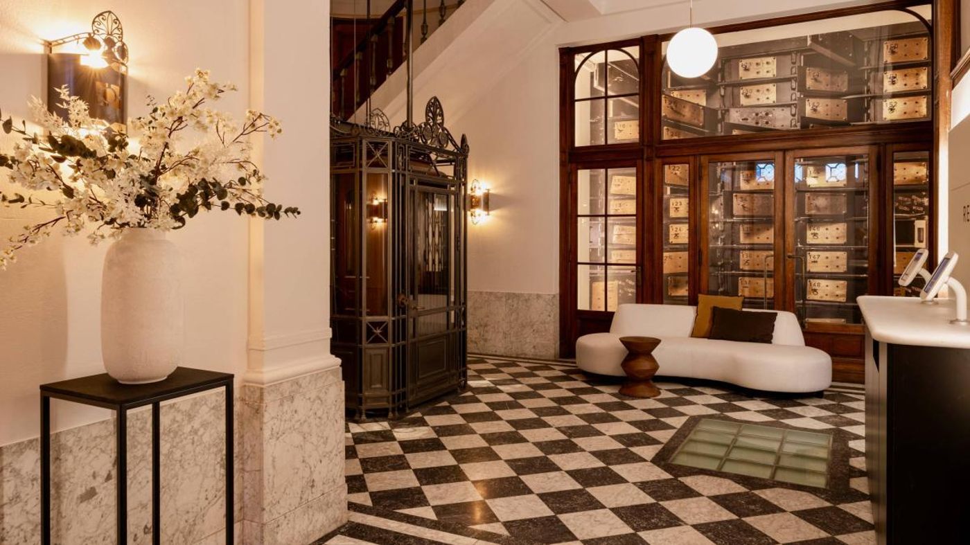 De Gulden Poorte-Belgium-Antwerpen-Lobby-1