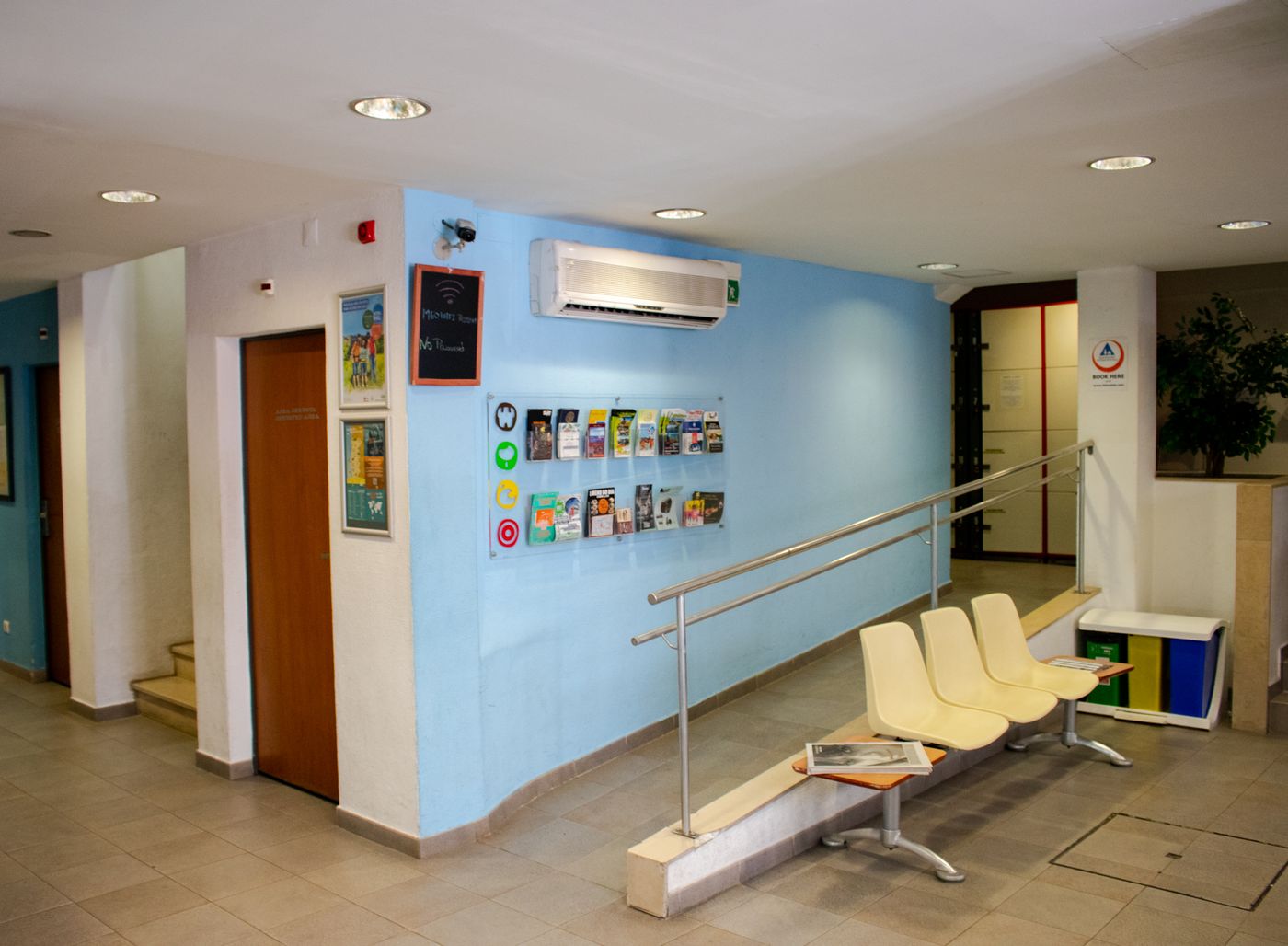 Pousadas-de-Juventude-Lobby-6