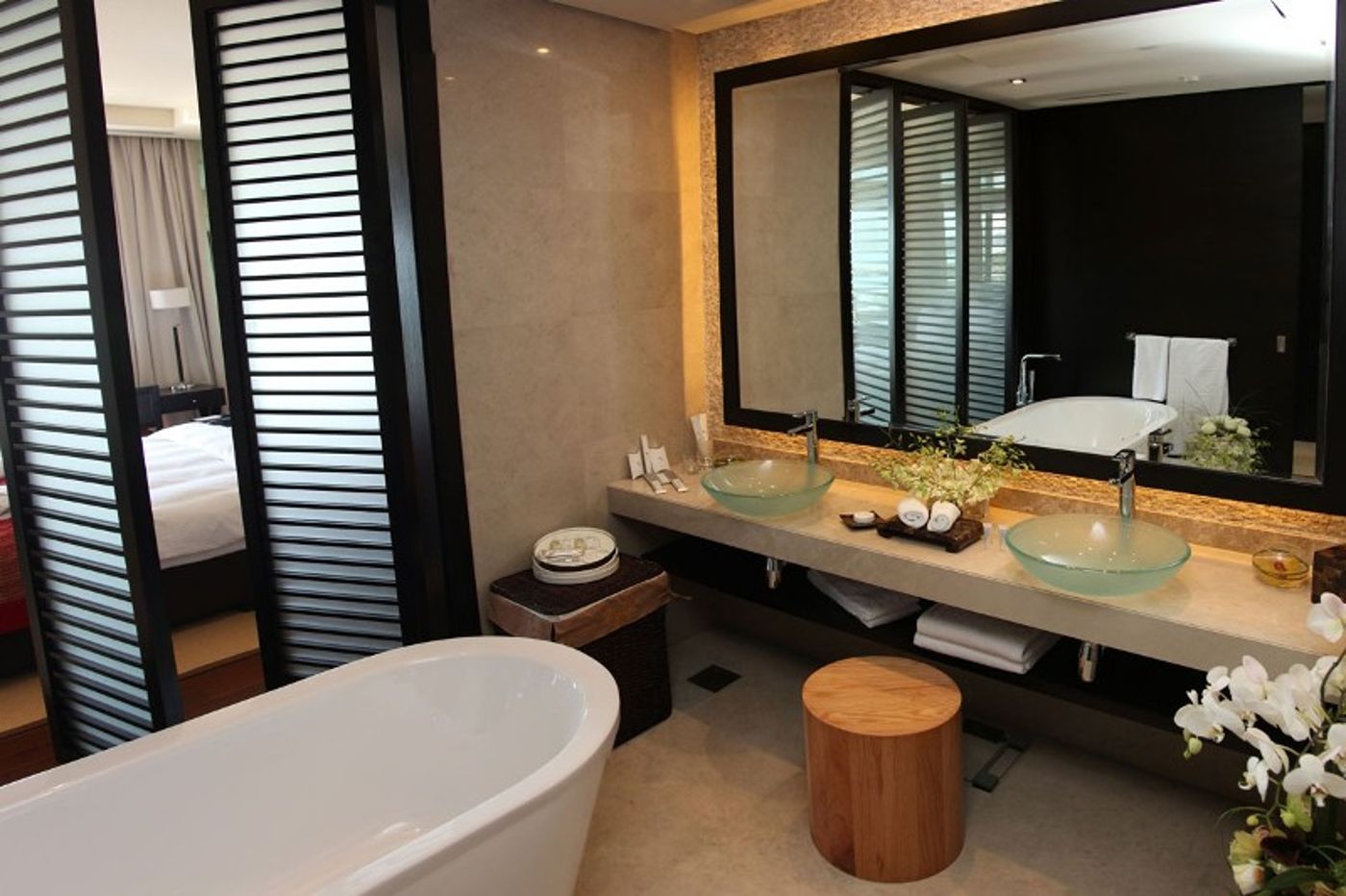 Rixos-The-Palm-Hotel-and-Suites-Room-49