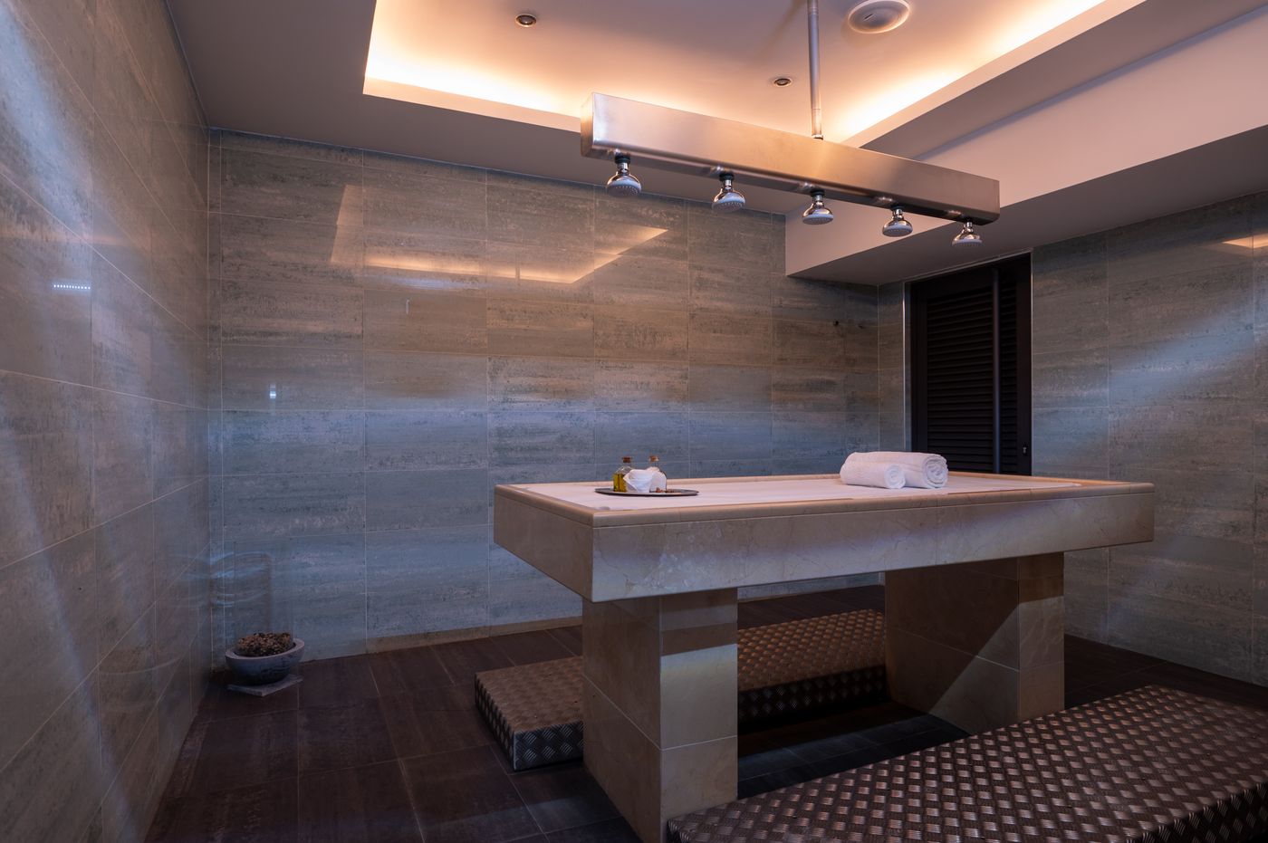 Vila-Gale-Ampalius-Sports-and-Entertainment-58