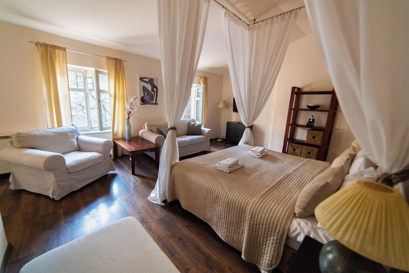 Lounge-Apartments-Room-34