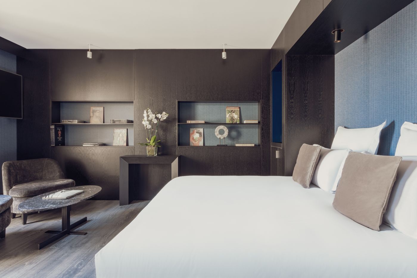 The-Pavilions-Madrid-Room-17