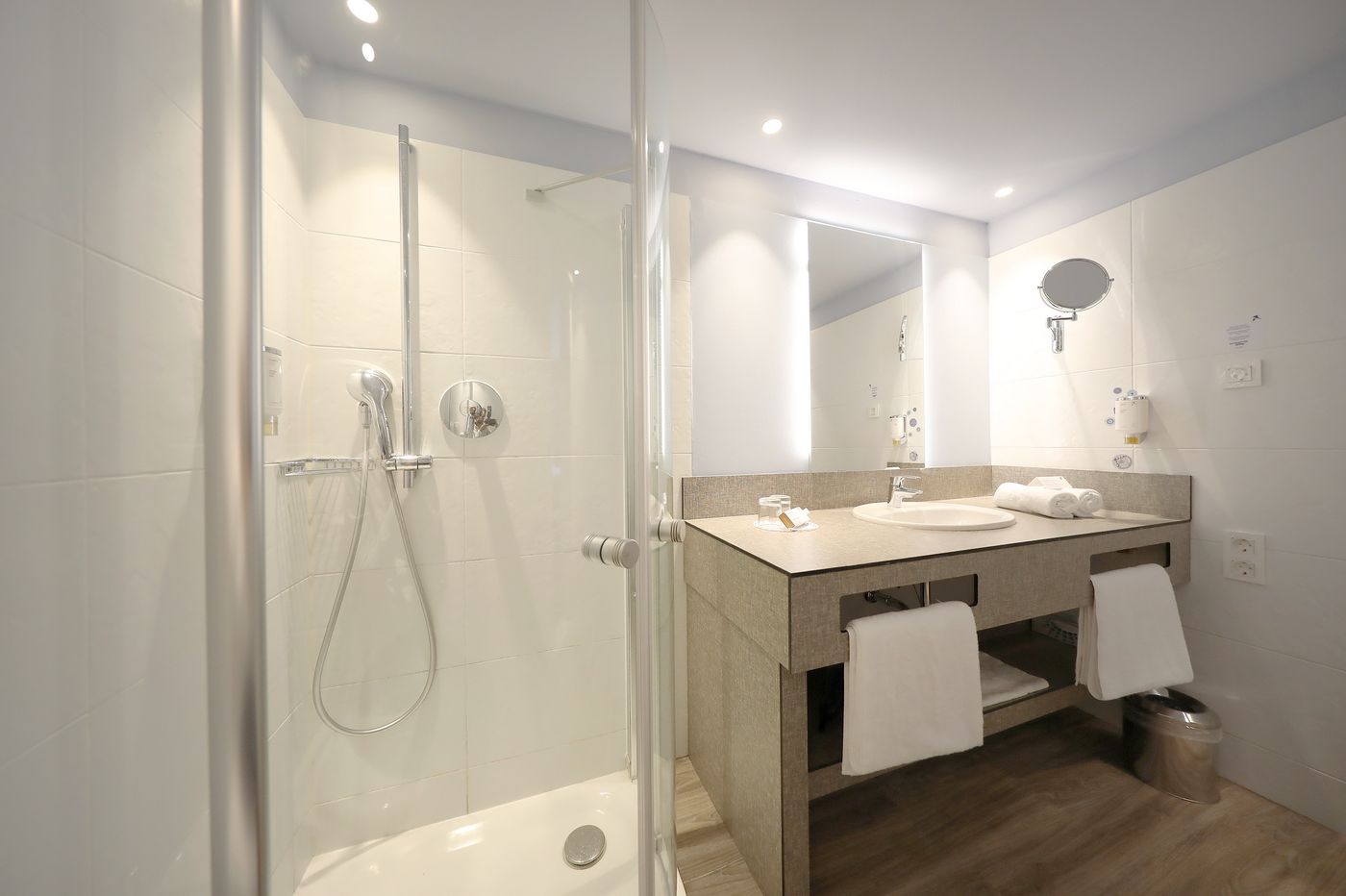 Falkenstener-Funmation-Bork-Room-25