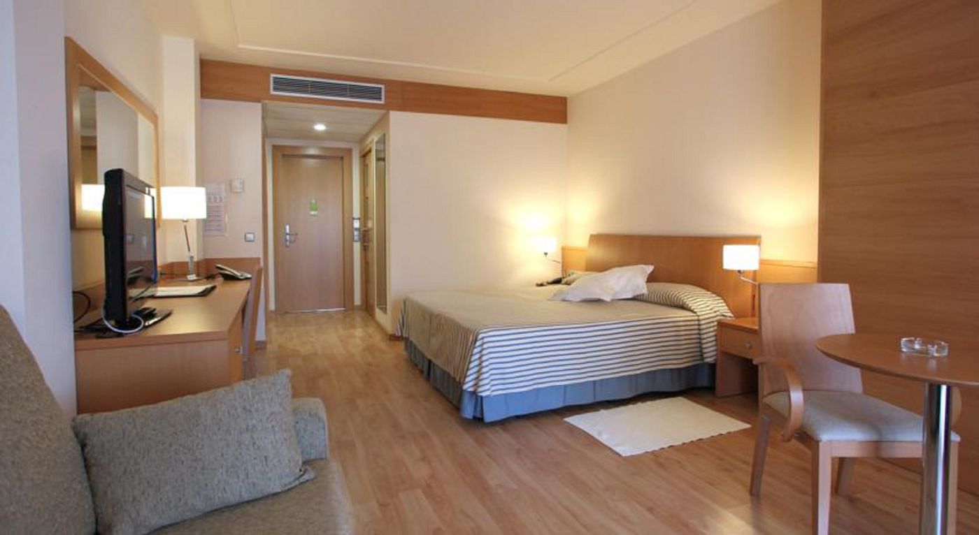 Clipper-and-Villas-Room-11