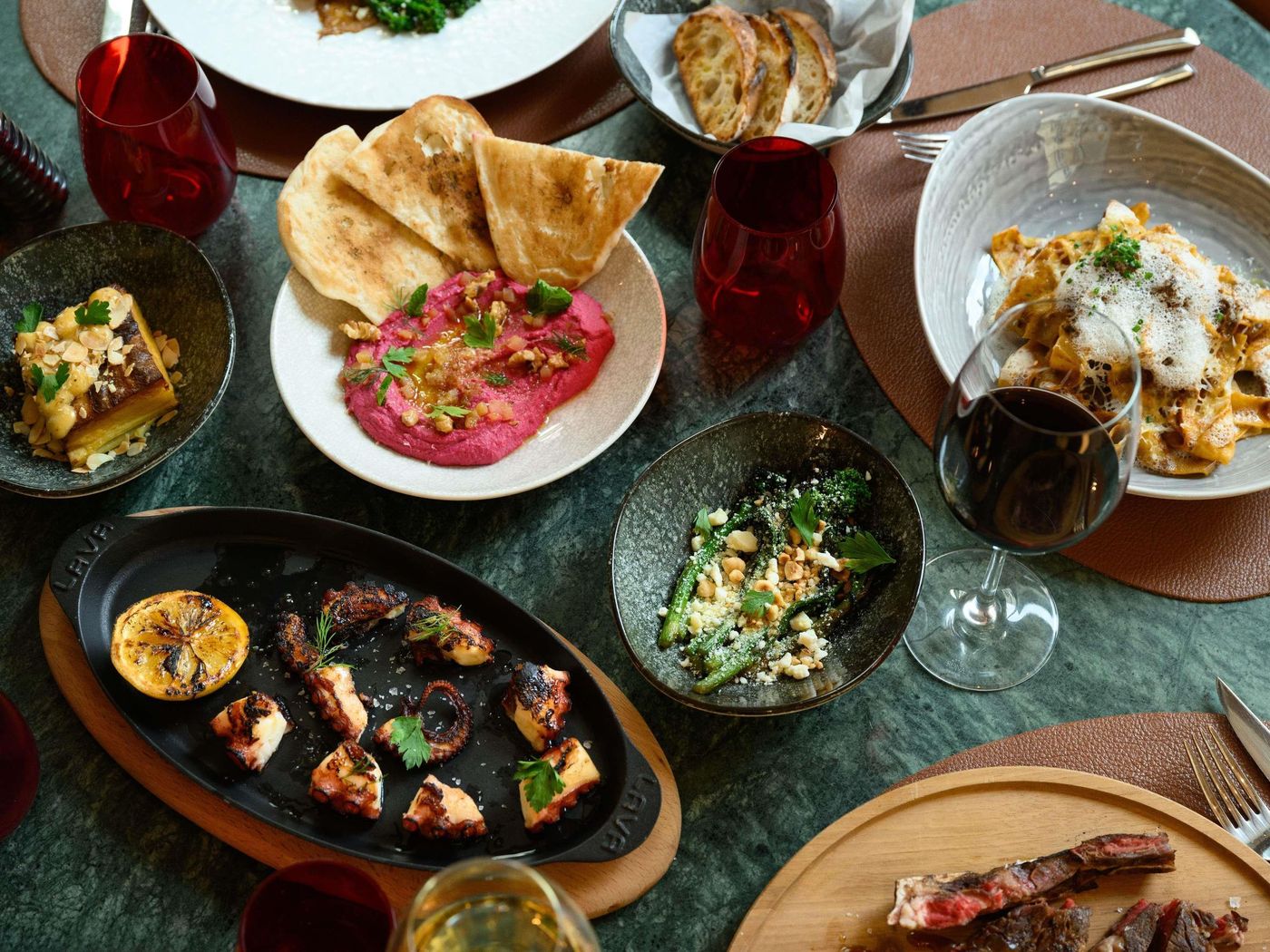 Pullman-Budapest-General-view-65