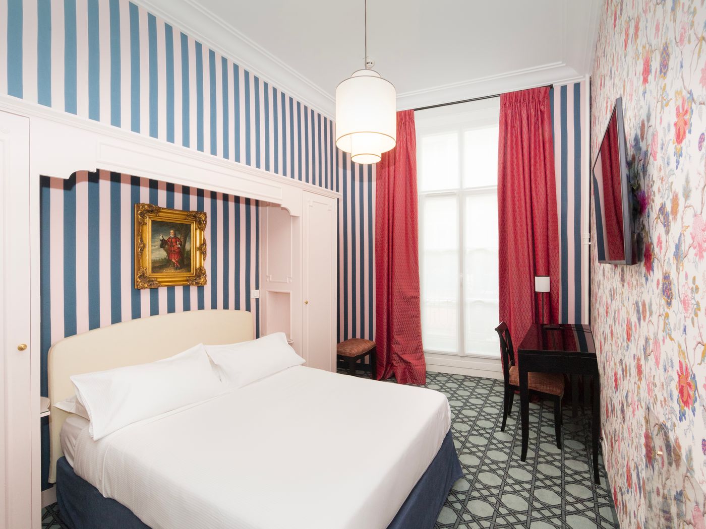 Saint-Germain---Paris-Room-30