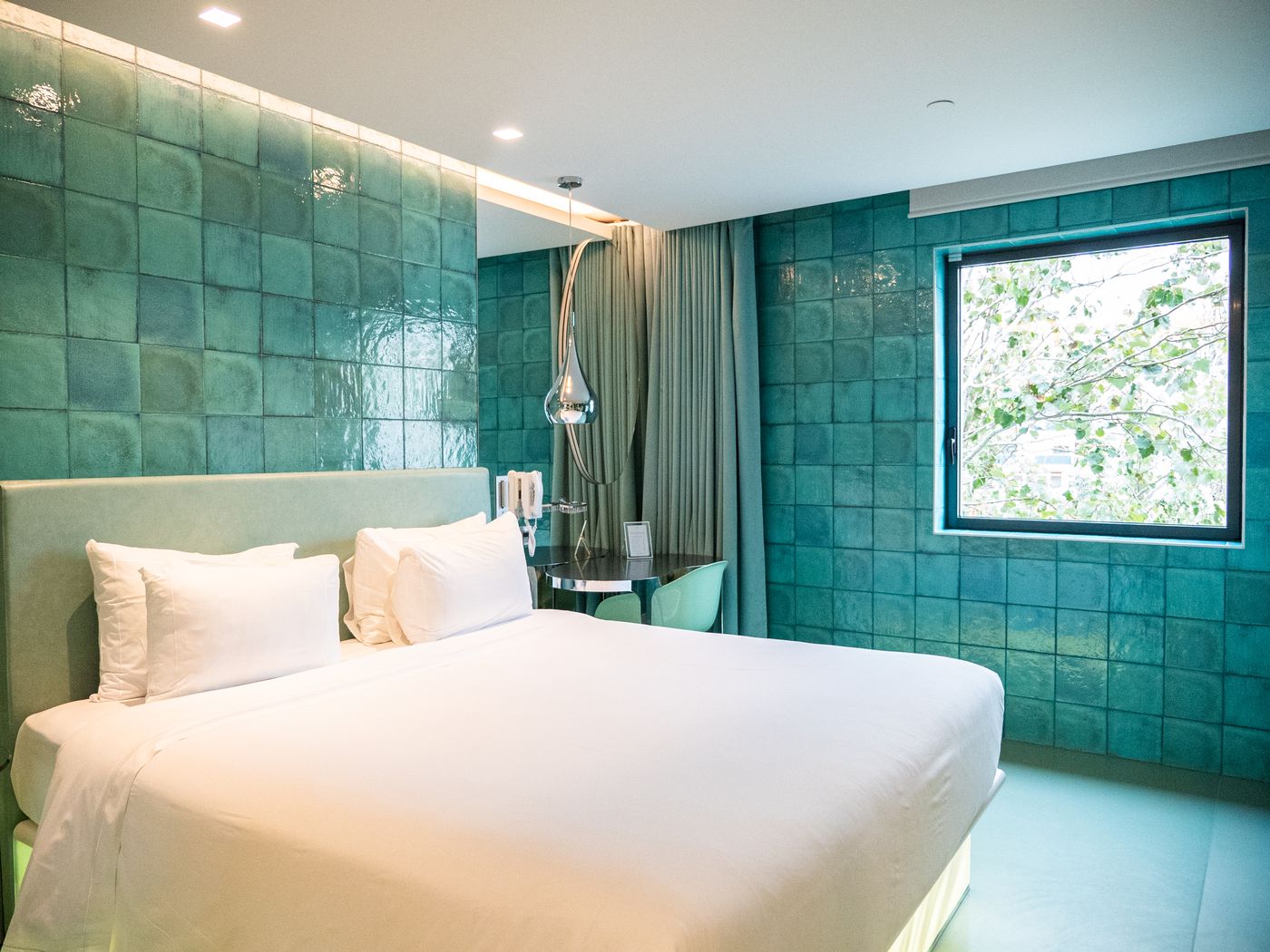 WC-by-The-Beautique-Hotels-Room-20