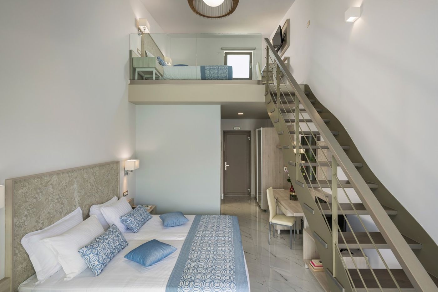 Vantaris Blue - Adults Only 16+