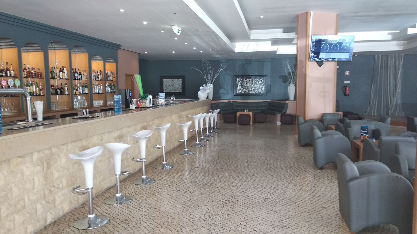 Cheerfulway-Balaia-Plaza-Bar-25