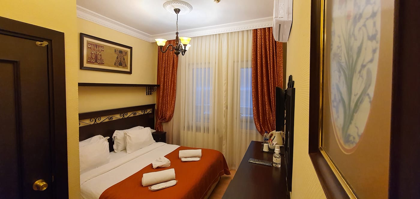 Ottoman-Hotel-Imperial-Istanbul-Room-11