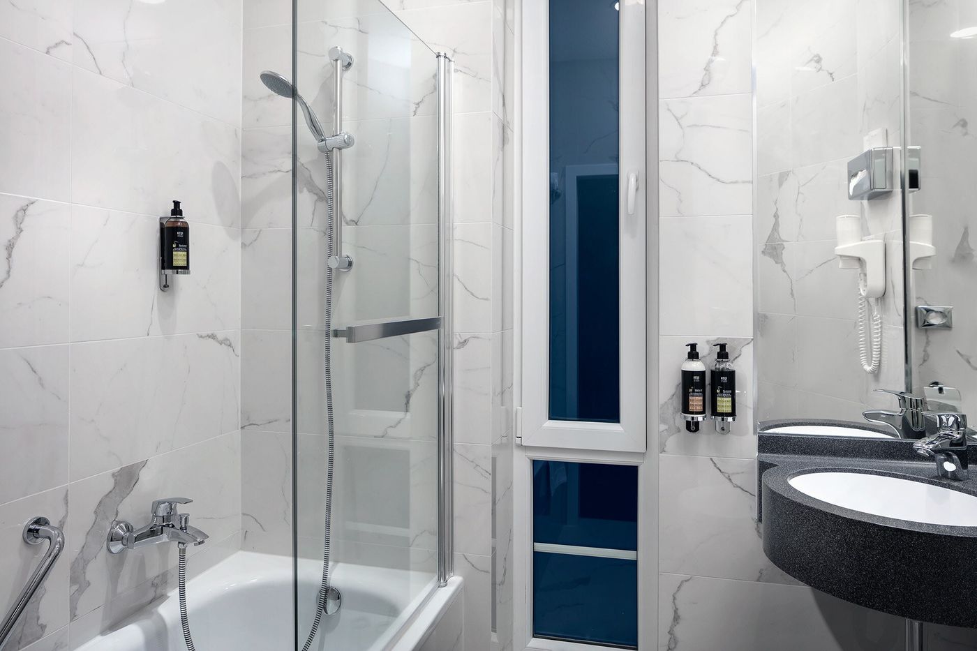 Astoria-Hotel-Room-14