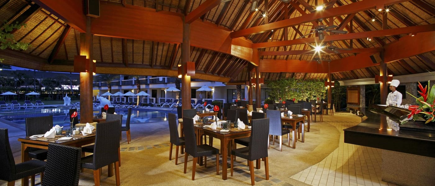 Centara-Kata-Resort--Phuket-Bar-54