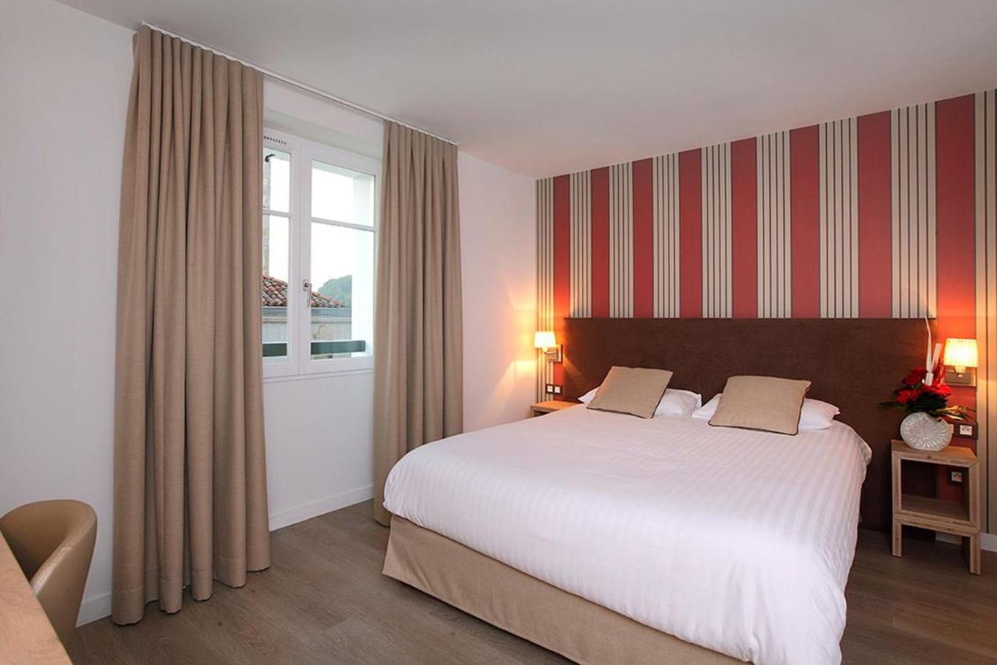 De la Nivelle-France-SAINT-PÉE-SUR-NIVELLE-Room-5