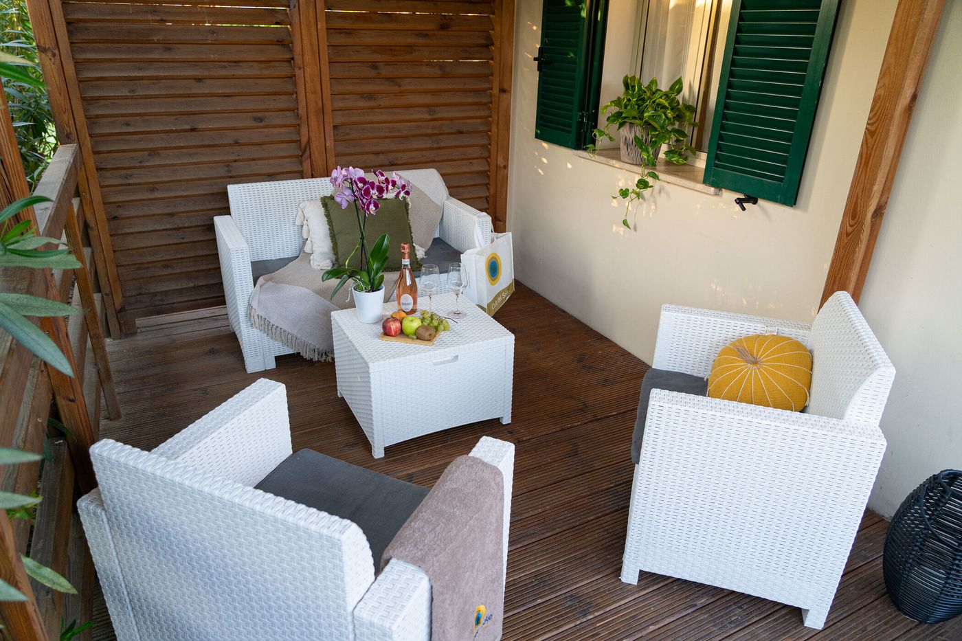 Club-del-Sole-Stork-Family-Collection-Room-74