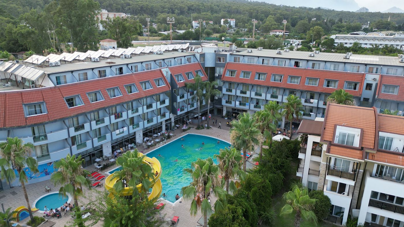 Dedeman Kemer Resort 