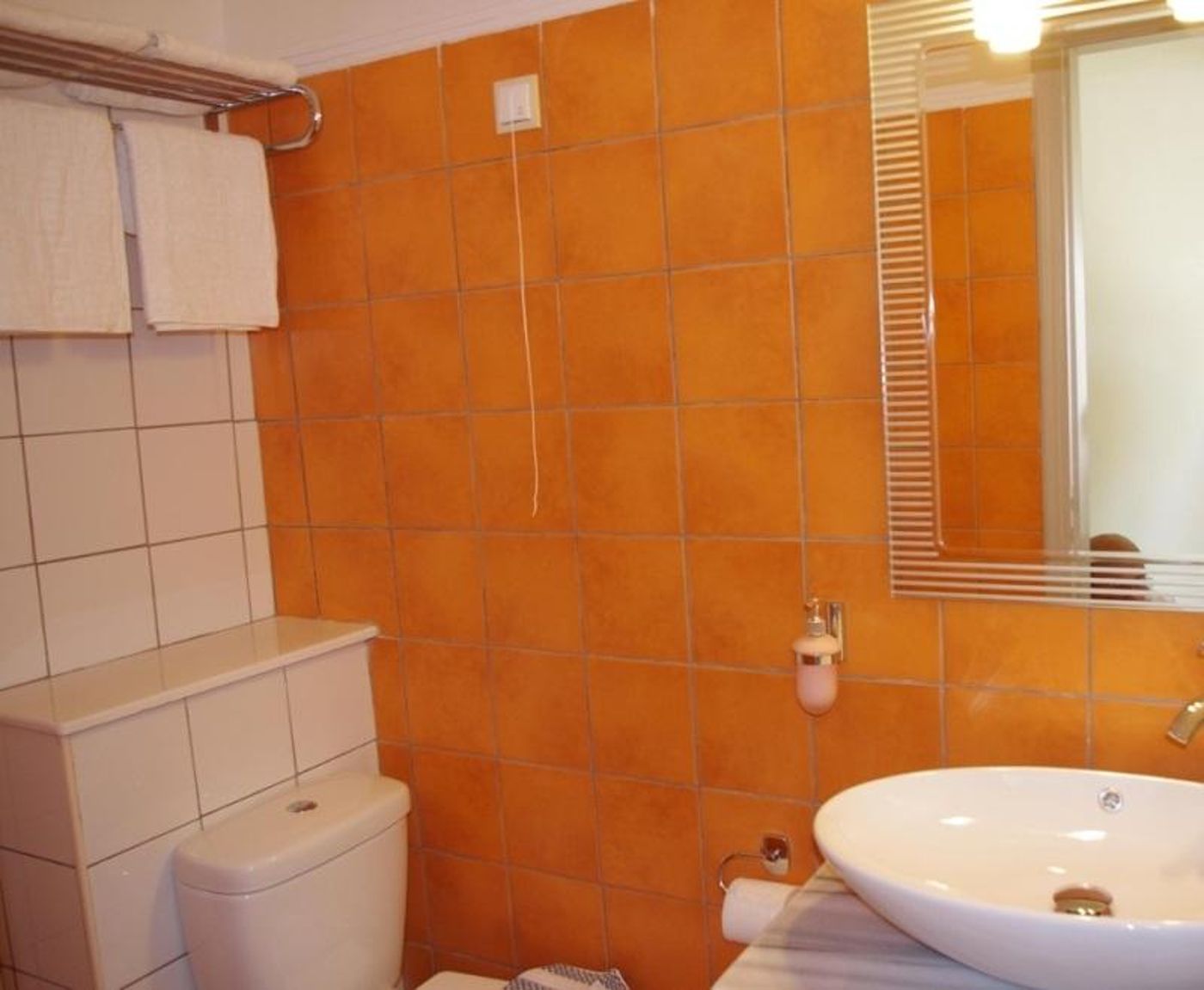 Kamari-Blu-Boutique-Hotel-Room-16