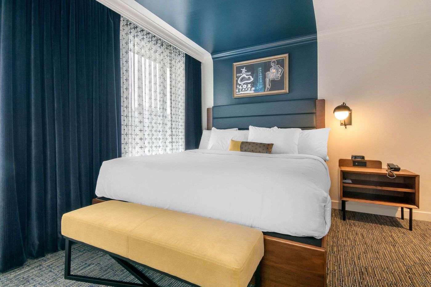 Hotel-Belmont-Vancouver-MGallery-Room-33