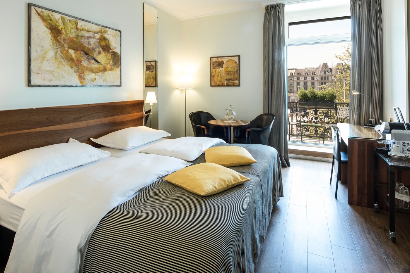 Central Plaza Hotel-Switzerland-ZURICH-Room-7