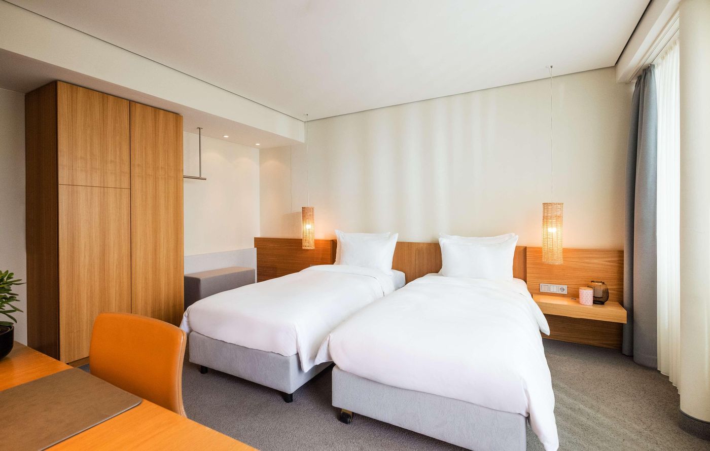 Lindner-Hotel-Berlin-Ku-damm--part-of-JdV-by-Hyatt-Room-24