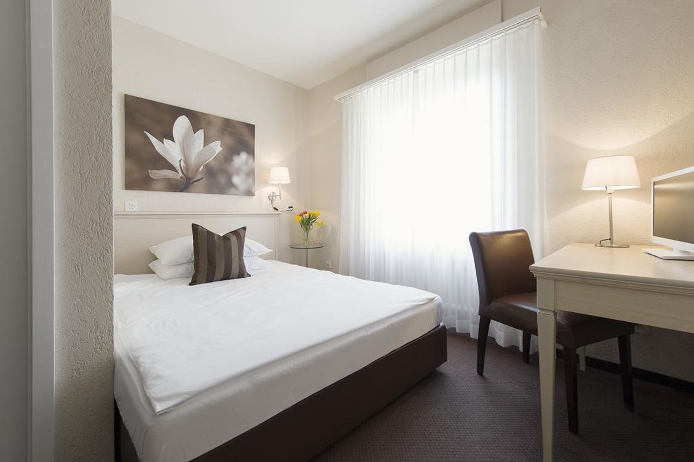 Neufeld-Switzerland-ZURICH-General view-1