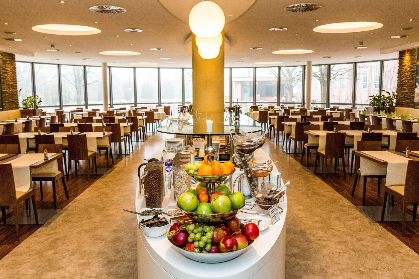 Holiday-Inn-Budapest---Budaors-Restaurant-51