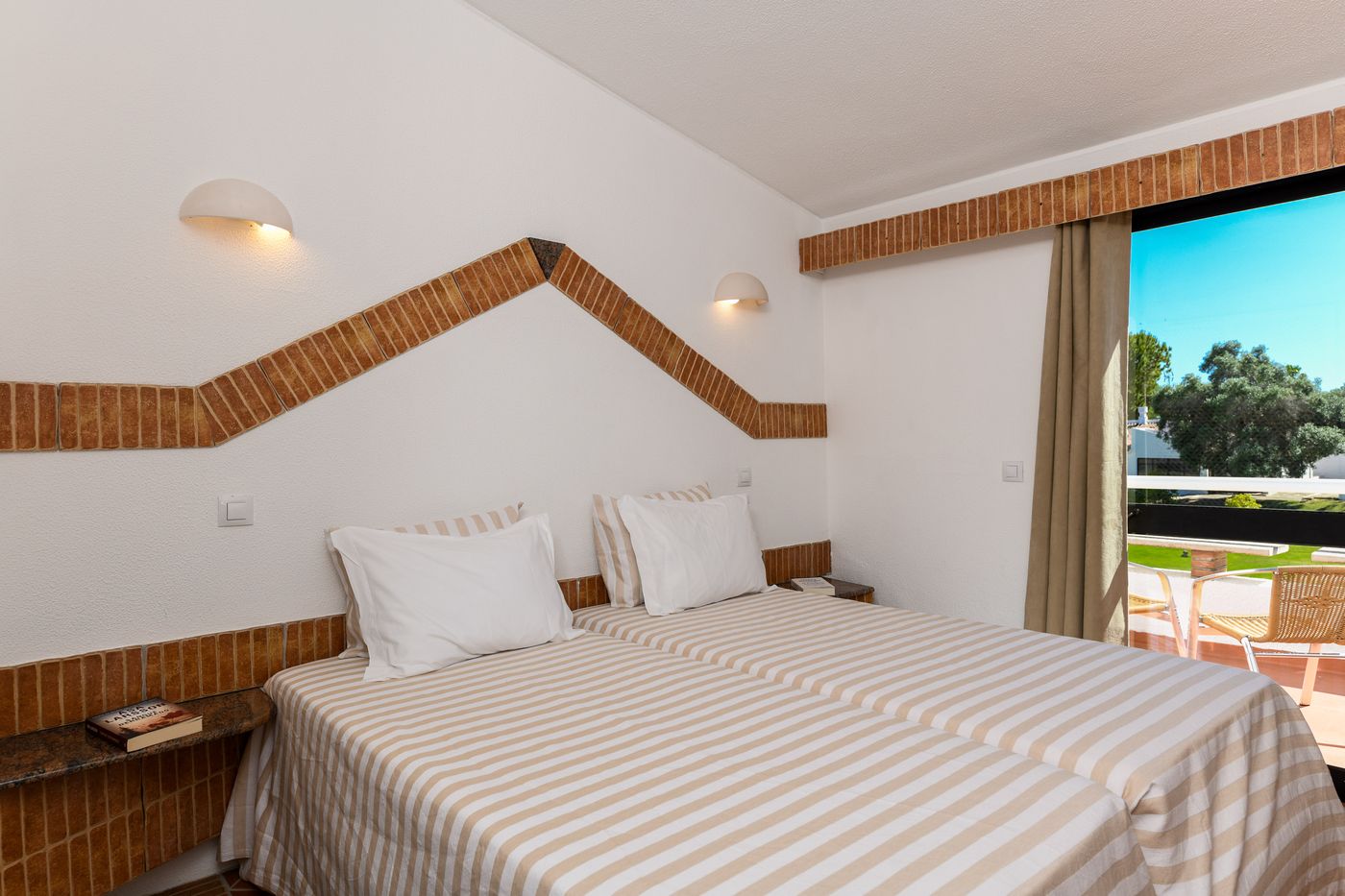 Pedras-d-el-Rei-Room-43