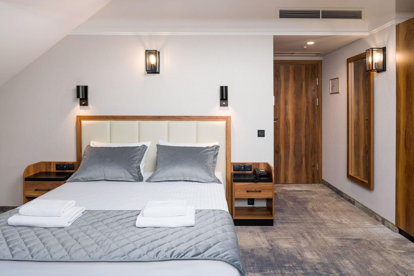 Sky-Hotel-Krakow-Room-28