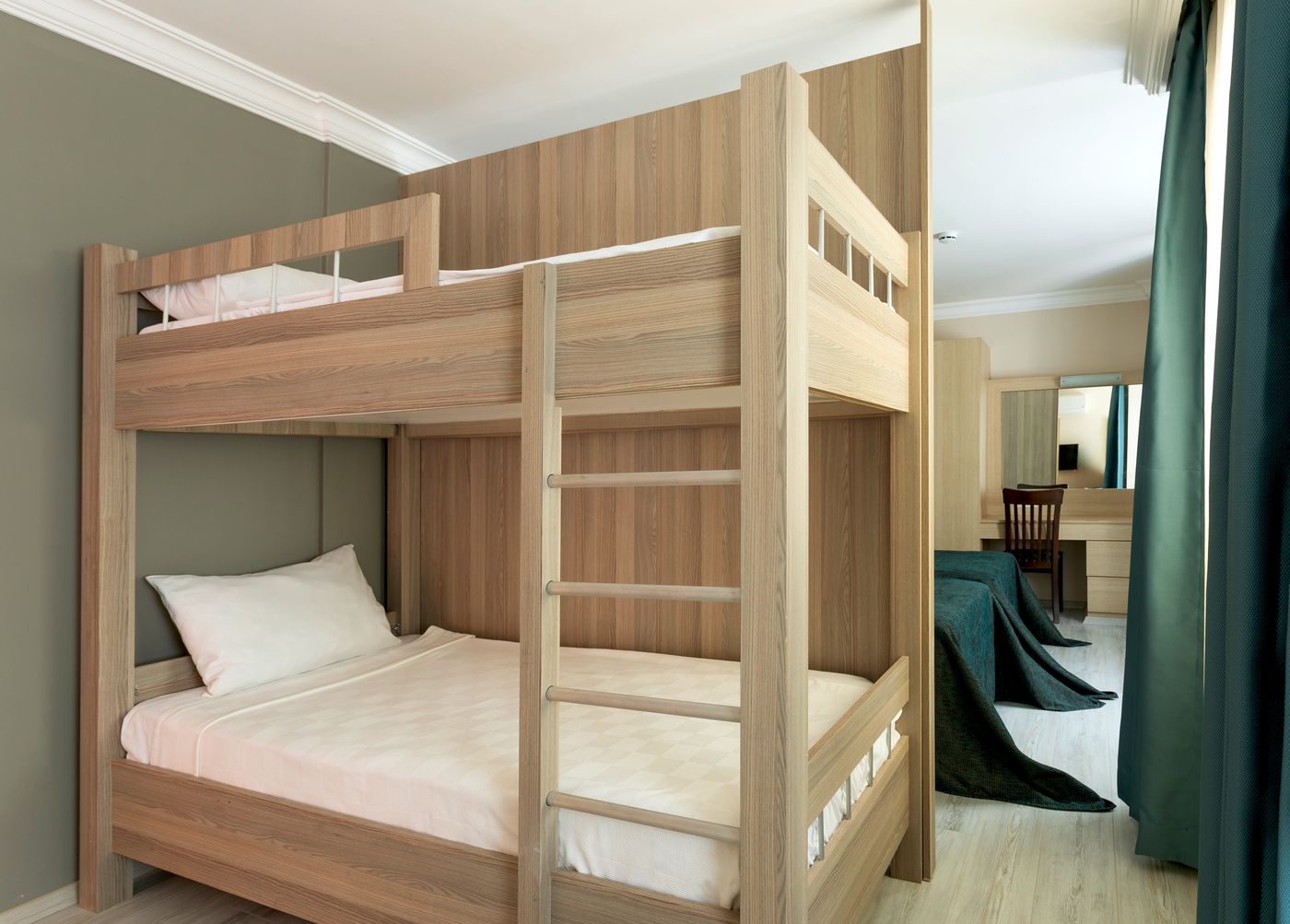 New - Sealight Family Club