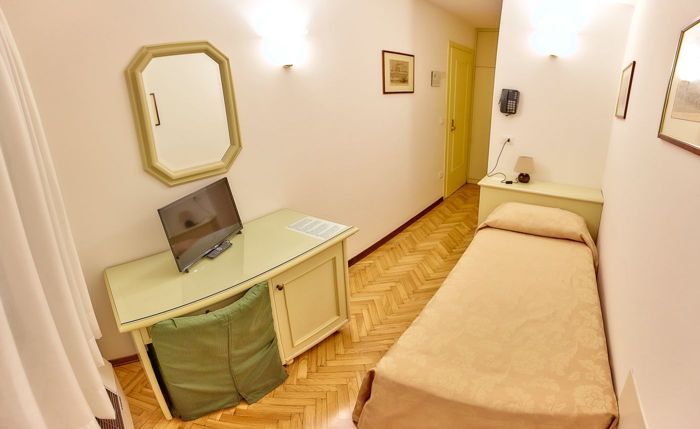 Riviera-dei-Dogi-Room-30