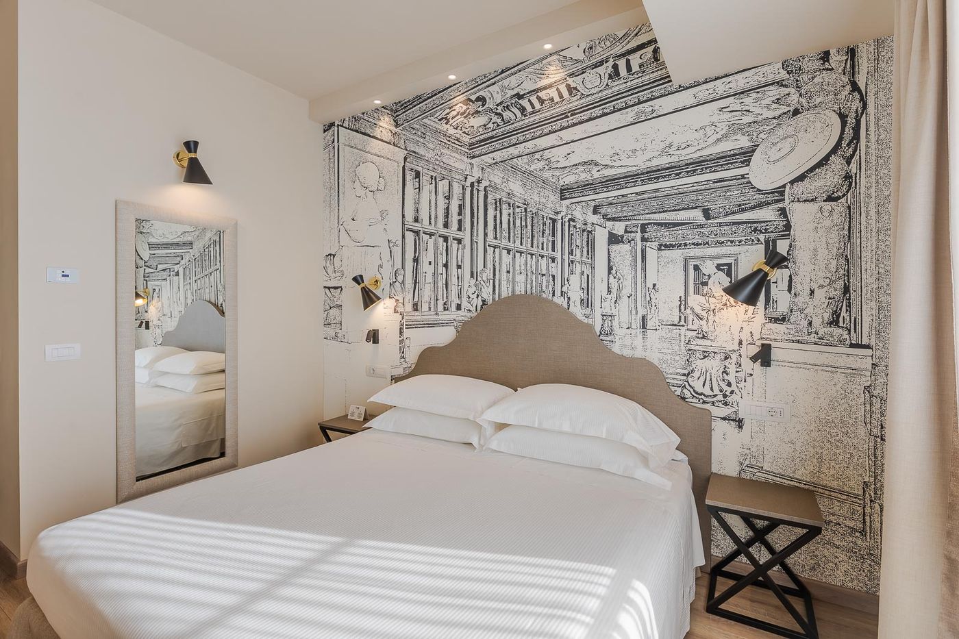 Grand-hotel-Mediterraneo-Room-38