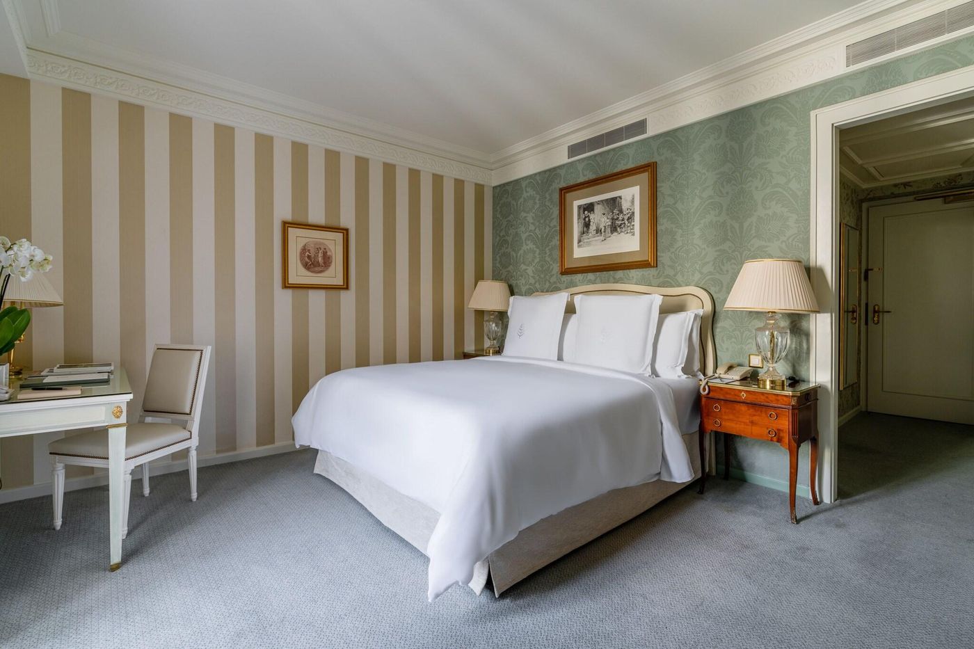 Four-Seasons-Hotel-Geneva-Room-23