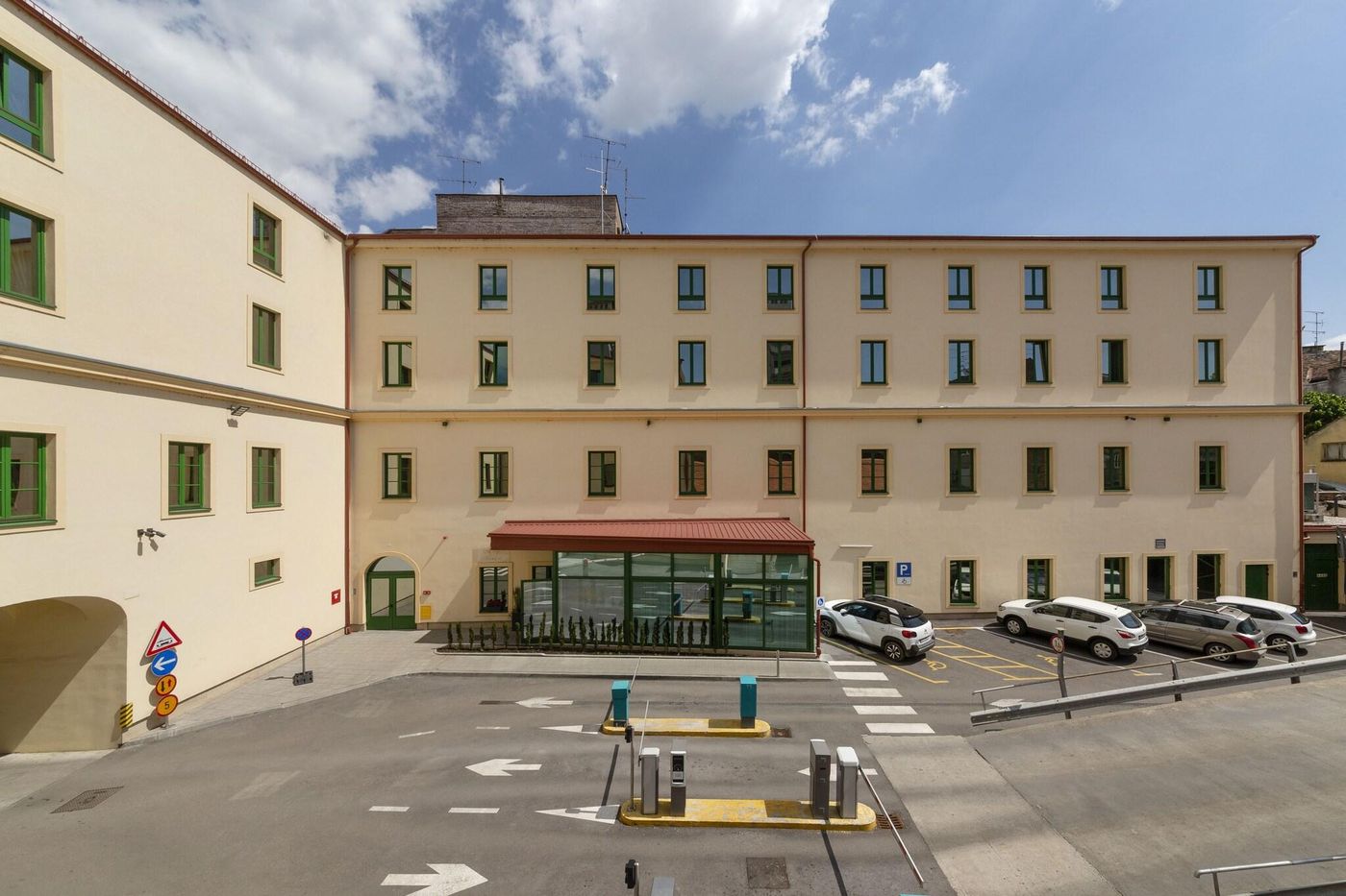 Hotel Park 45-Croatia-Zagreb-General view-8