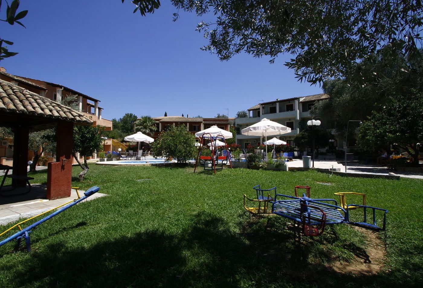 Bintzan-Inn-Terrace-16