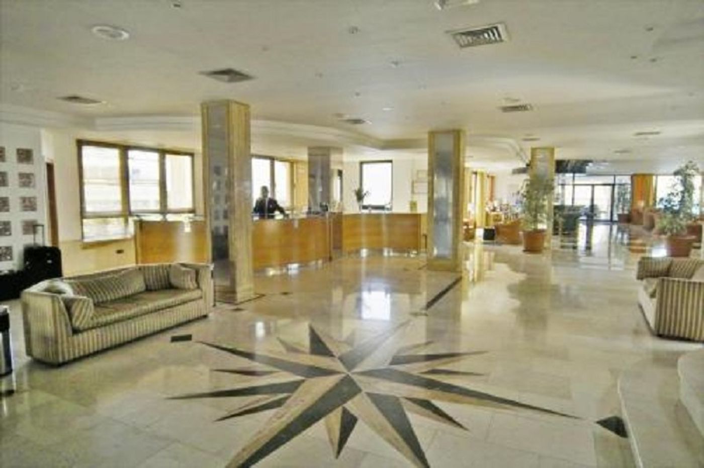 Bull-Dorado-Beach---Spa-Lobby-25