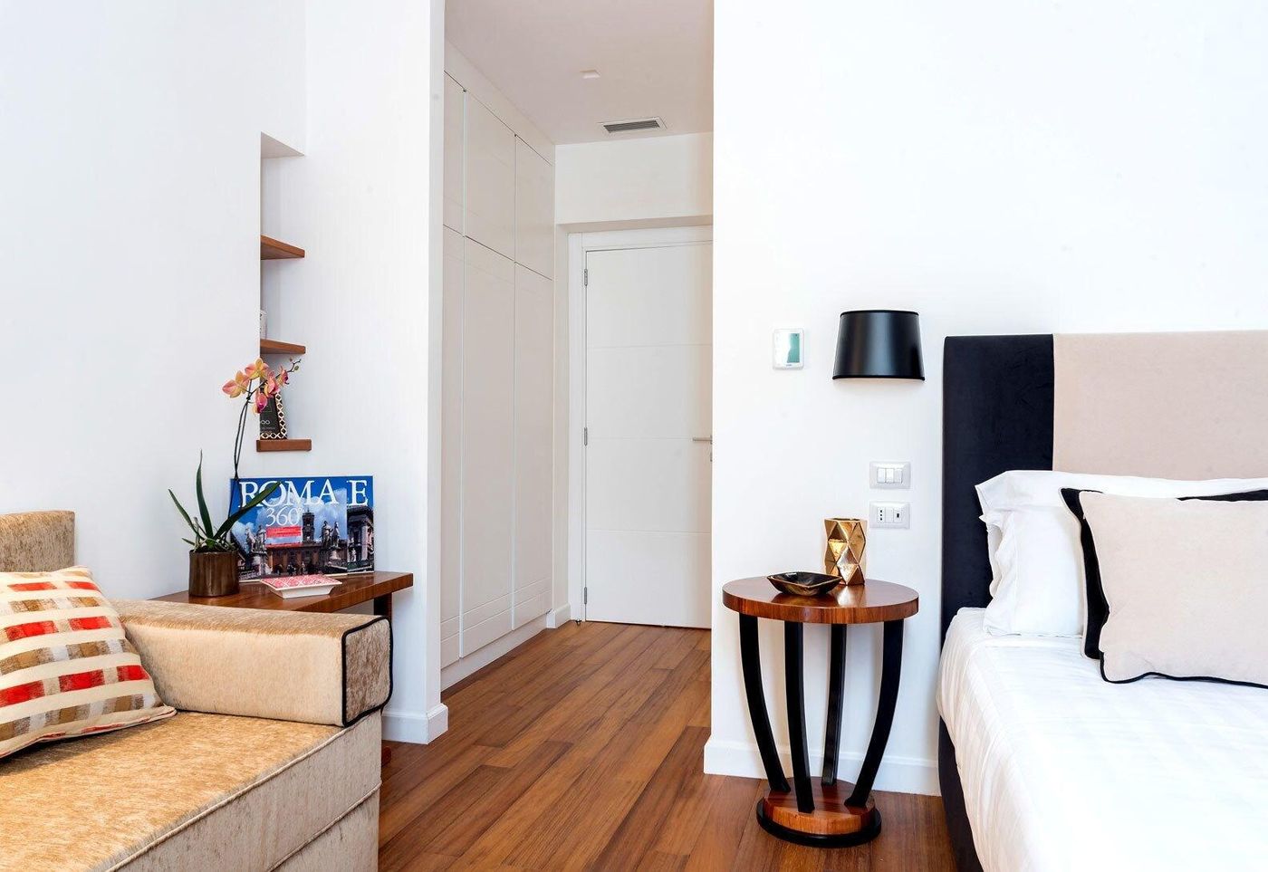 900-Piazza-Del-Popolo-Room-3