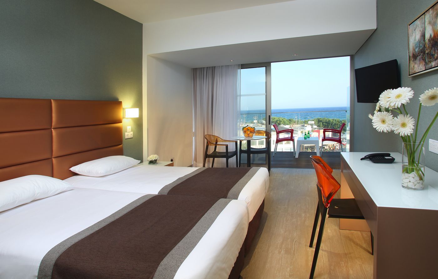 Faros-Hotel-Room-34