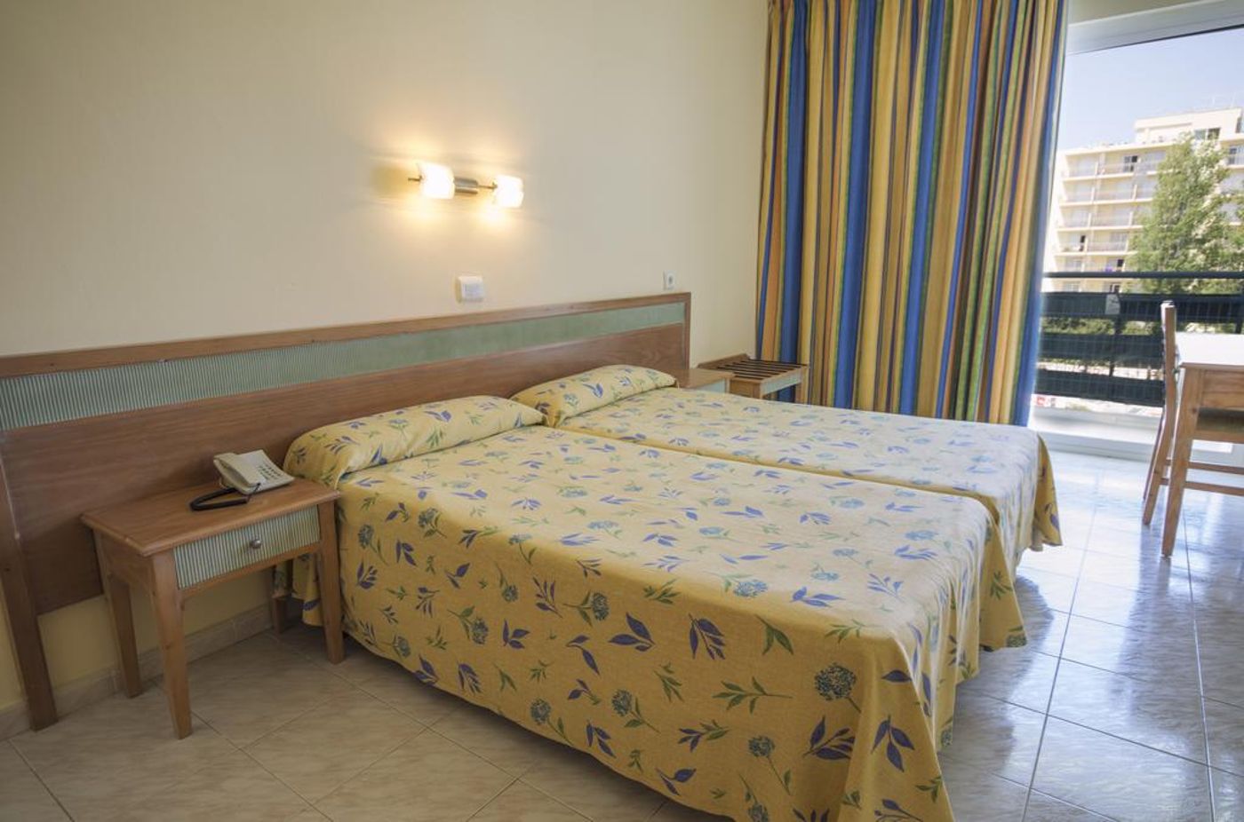 Azuline Hotel Pacific