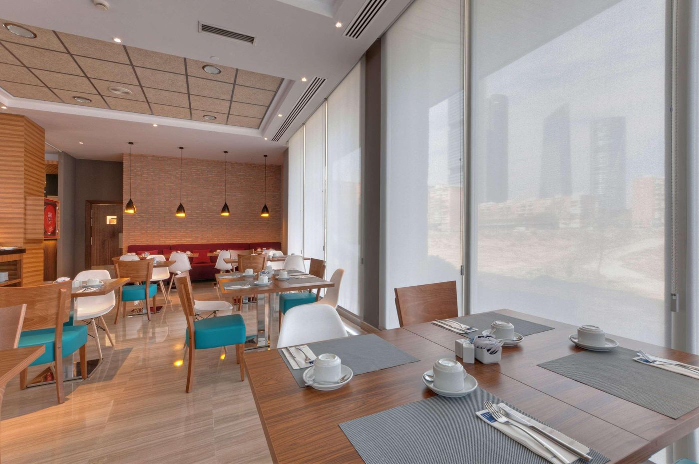 TRYP-Madrid-Chamartin-Hotel-Restaurant-17