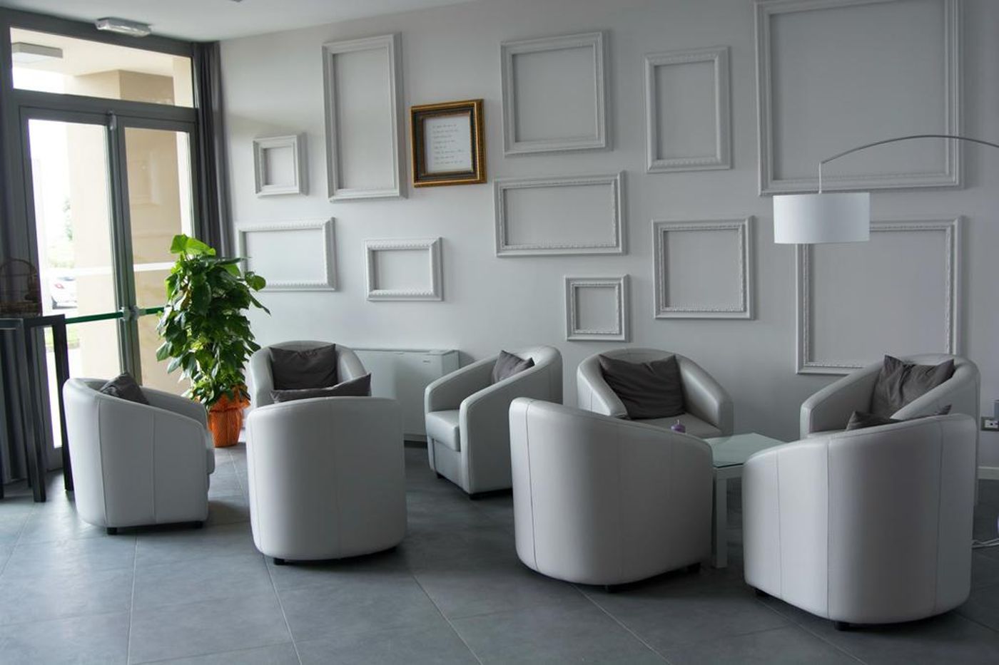 Hotel-Castelmartini-Lobby-1